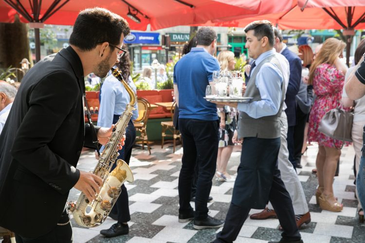 Tish Bar & Restaurant