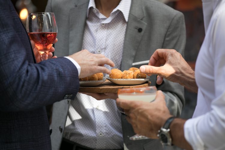 Tish Bar & Restaurant