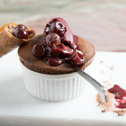 Tish Bar & Restaurant