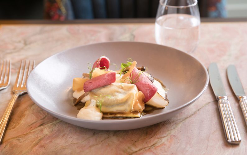 Tish Bar & Restaurant