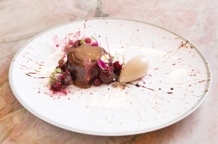 Tish Bar & Restaurant